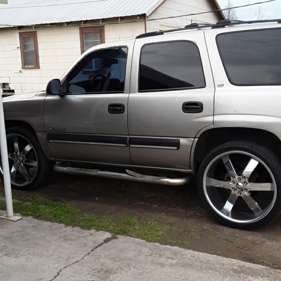 Tahoe - Picture 2 of 4